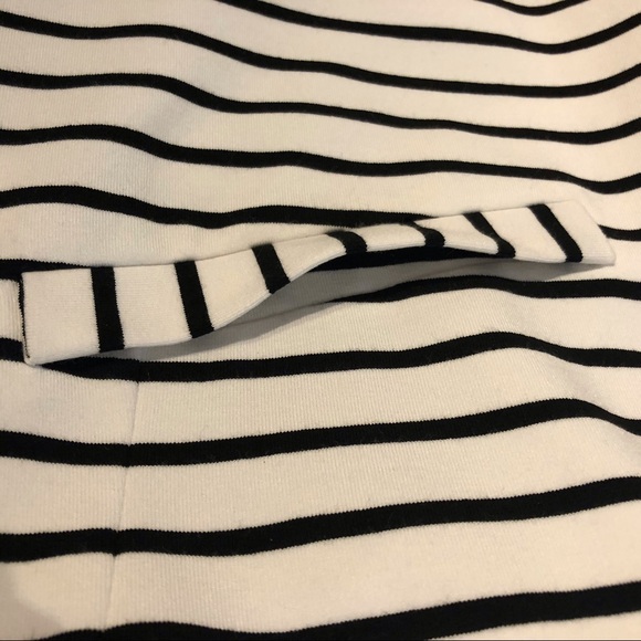 French-inspired chic black & white blazer in M 💋 - Picture 9 of 10